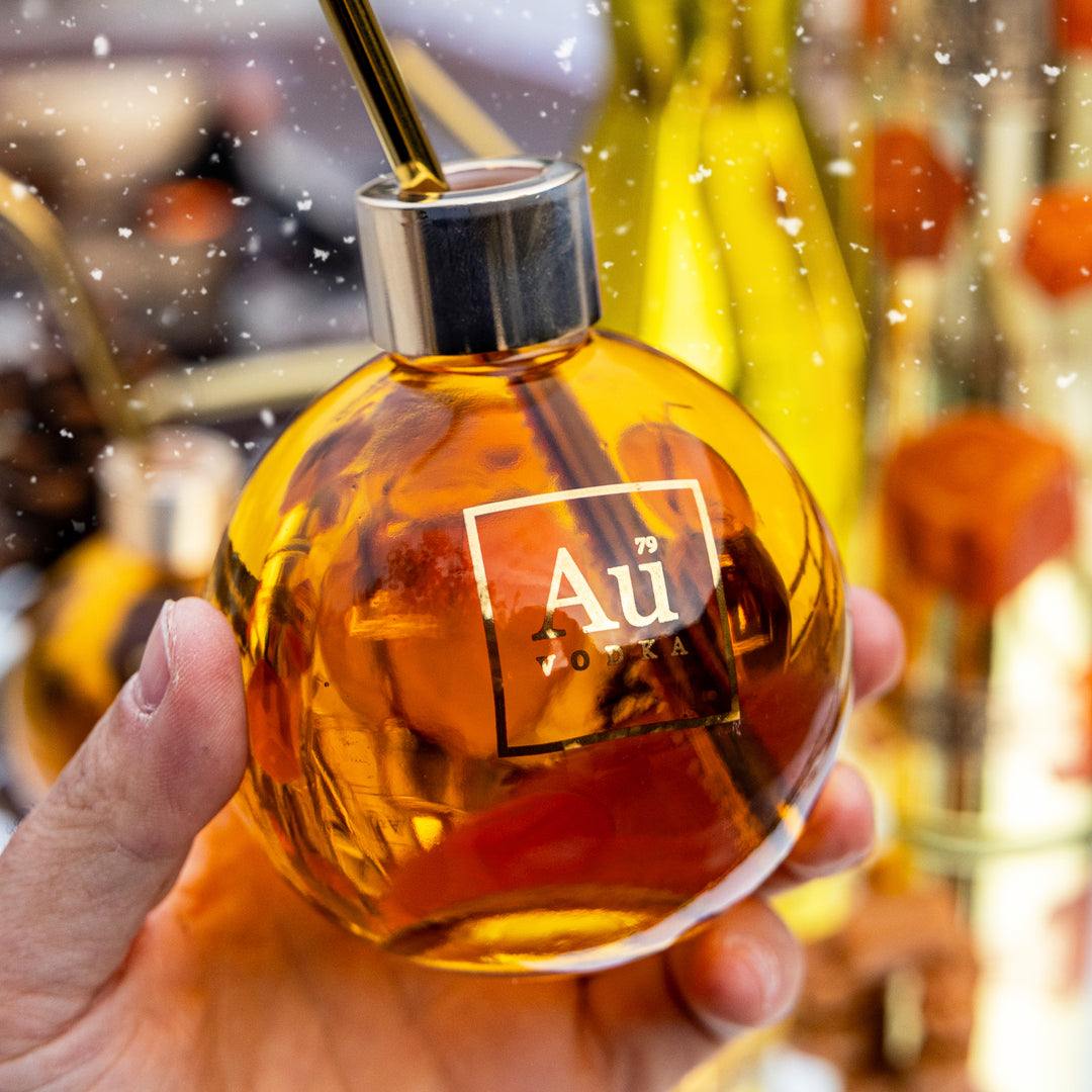 Au Vodka Sticky Toffee & Bauble Bundle